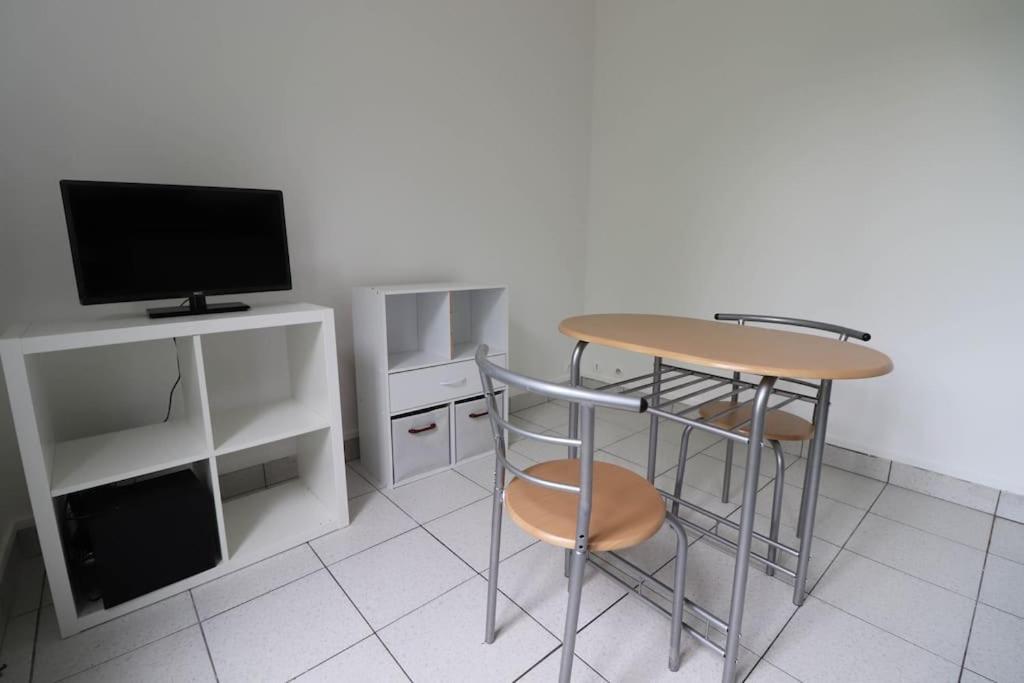 Montrouge 1 Bedroom Flat 30M2 - Exterior photo